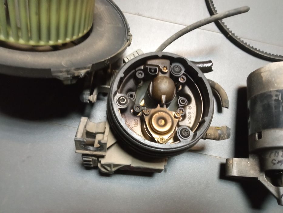 Citroen Saxo 1.1 rozrusznik alternator monowtrysk cewka lampy pompka