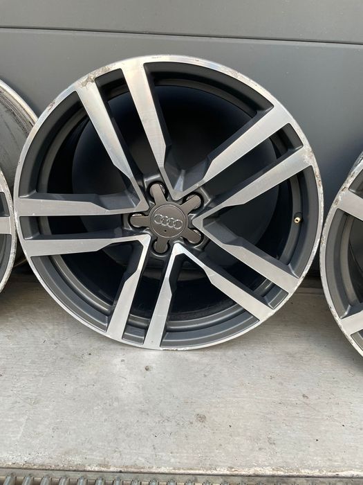 Felgi Aluminiowe Audi ** 9Jx19 ET52 5x112 **