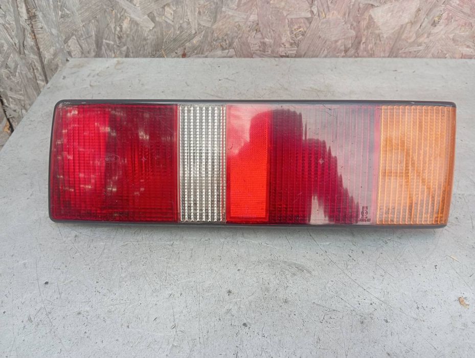 Задній правий ліхтар Ford Escort / Форд Ескорт Mk4