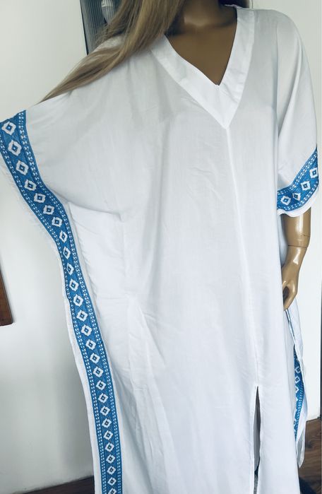 Długa biała plażowa tunika oversize uniwersalna niebieska sukinenka