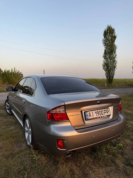 Продам власне Субару