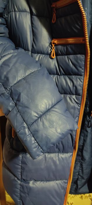 Зимовий пуховик жіночий