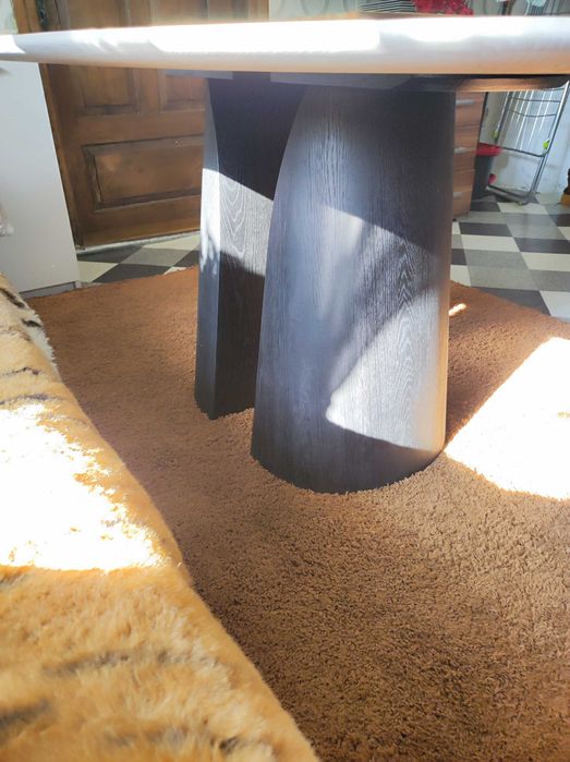 Nowoczesny stół do jadalni/salonu