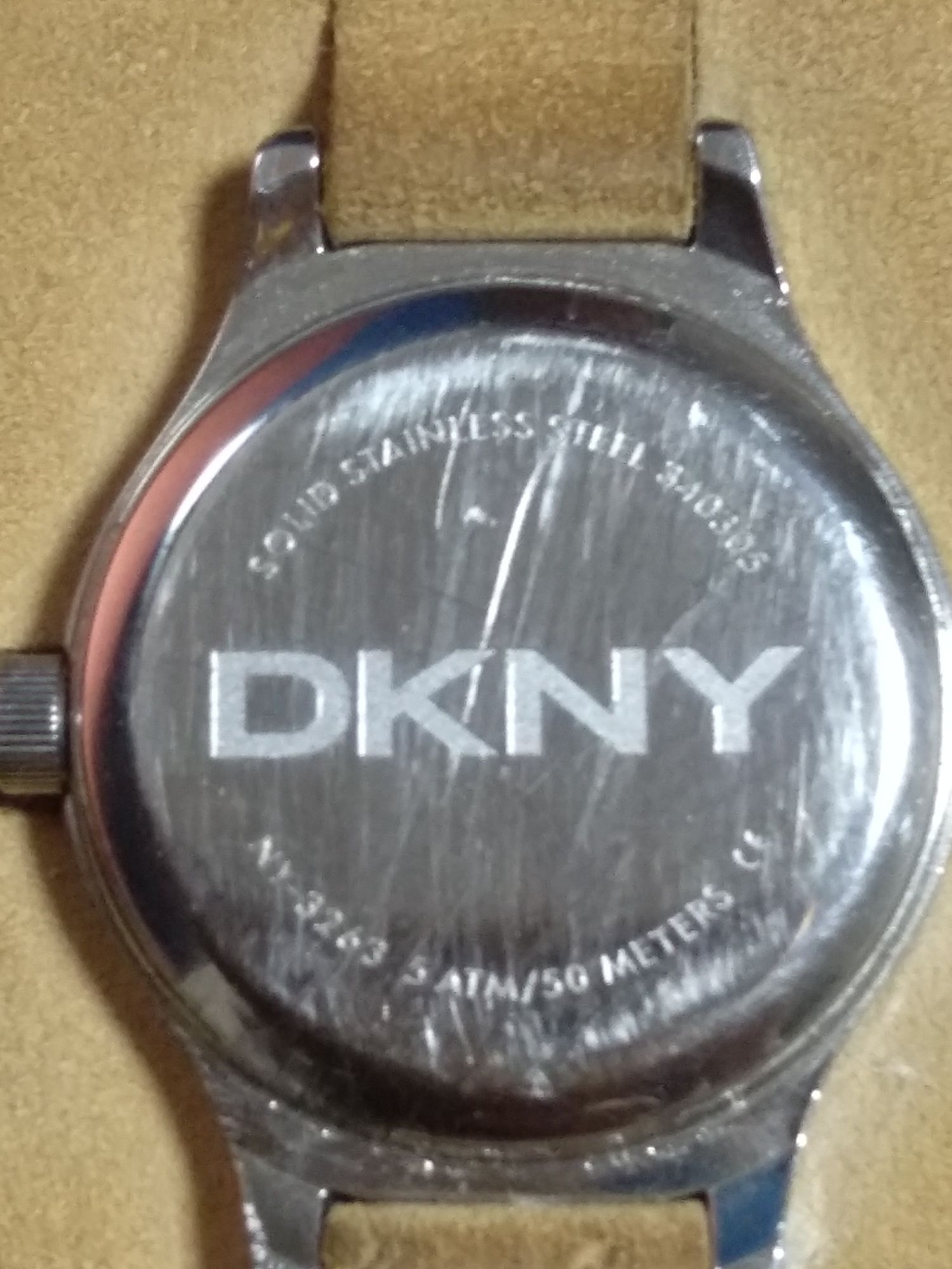 Часы наручные женские DKNY