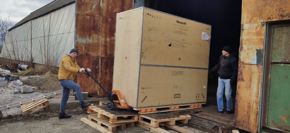 Грузоперевозки 2-10тон. Любая загрузка, рокла, гидроборт. Грузчики.