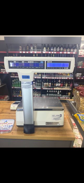 Продається торгові ваги з друком етикеток