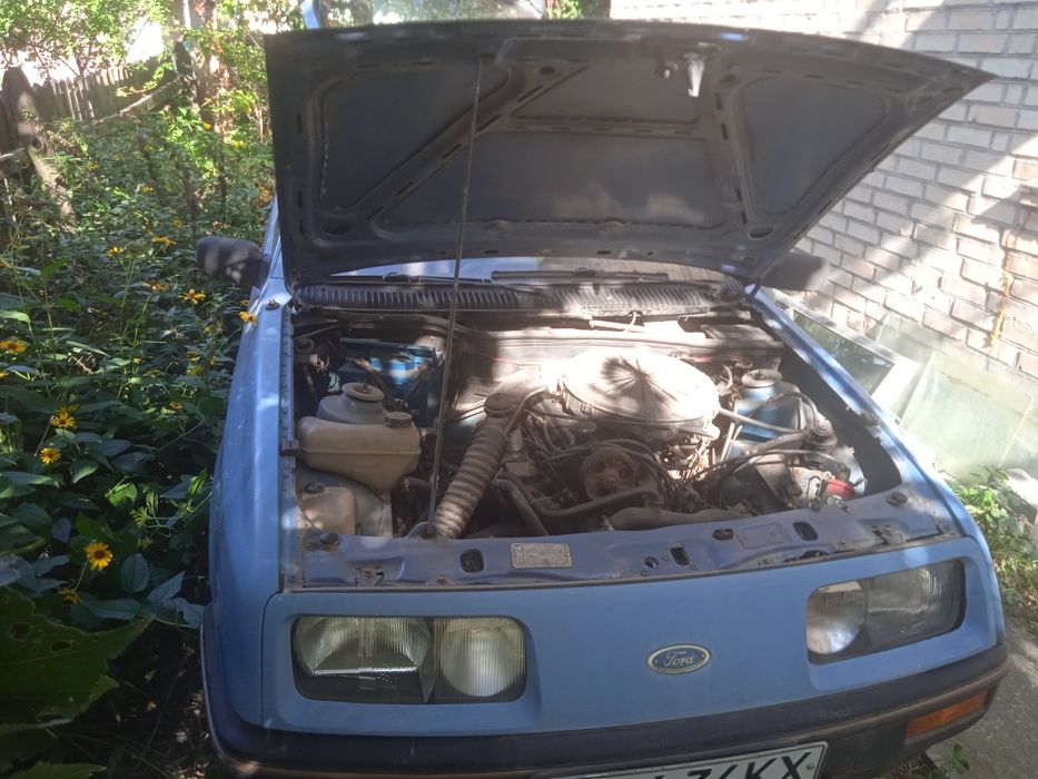 FORD SIERRA 1.8бензин. 1986г.