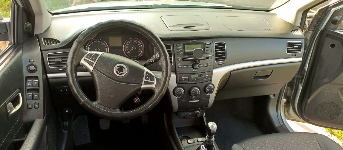 Продам санг йонг Корандо 2011 року на 175 кс,2 літра дизель SsangYong