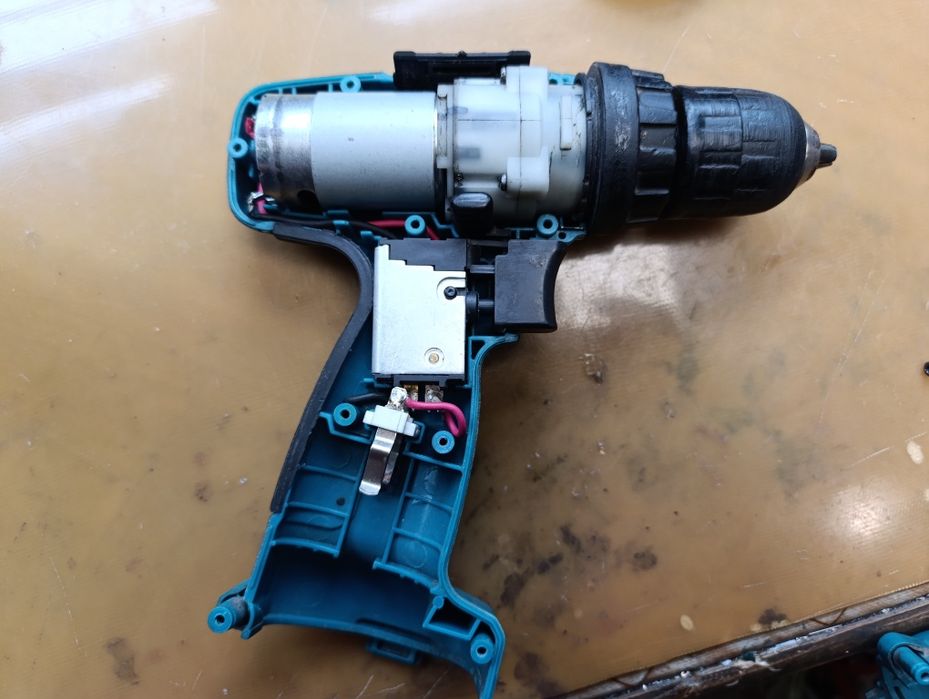 Продам оригінальні шуруповерти Makita   6271,6270,6280,6281,6290