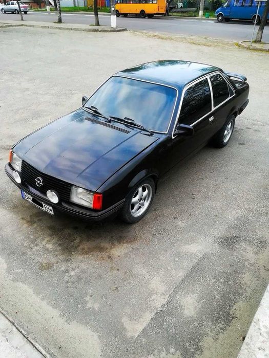 Opel Rekord Cupe 2.0 injector