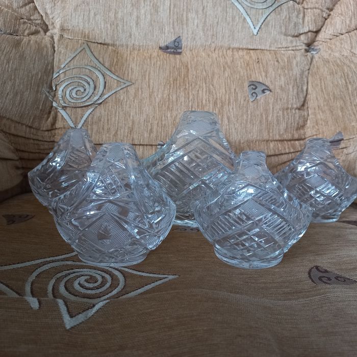 Zestaw kryształowych koszyków