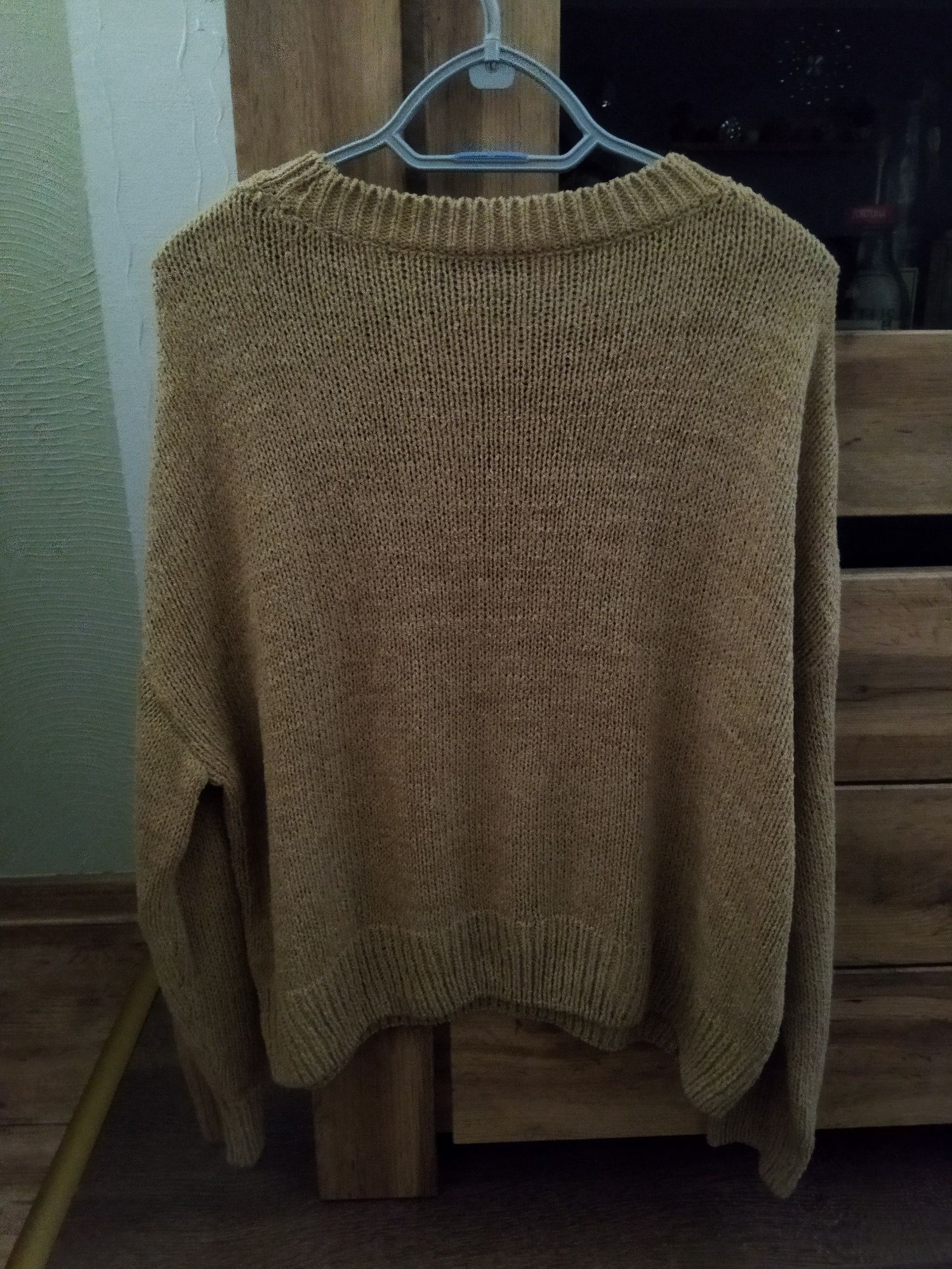 Sweter beżowy Zara