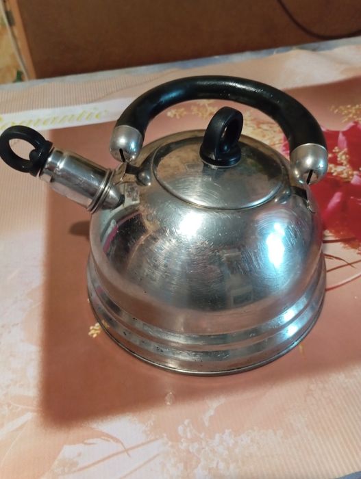 Чайник з нержавійки.