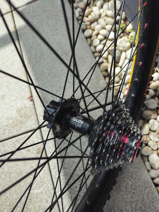 Rodas Downhill c/ cassette 110x20 e 150x12