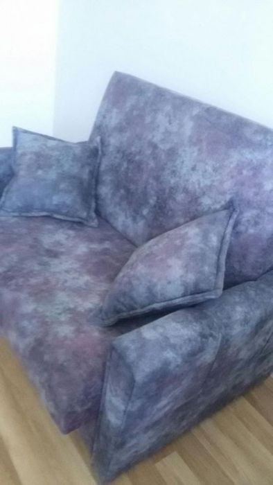 Łóżko sofa fotel szary z poduszkami