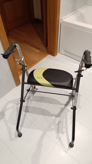 Andarilho com duas rodas