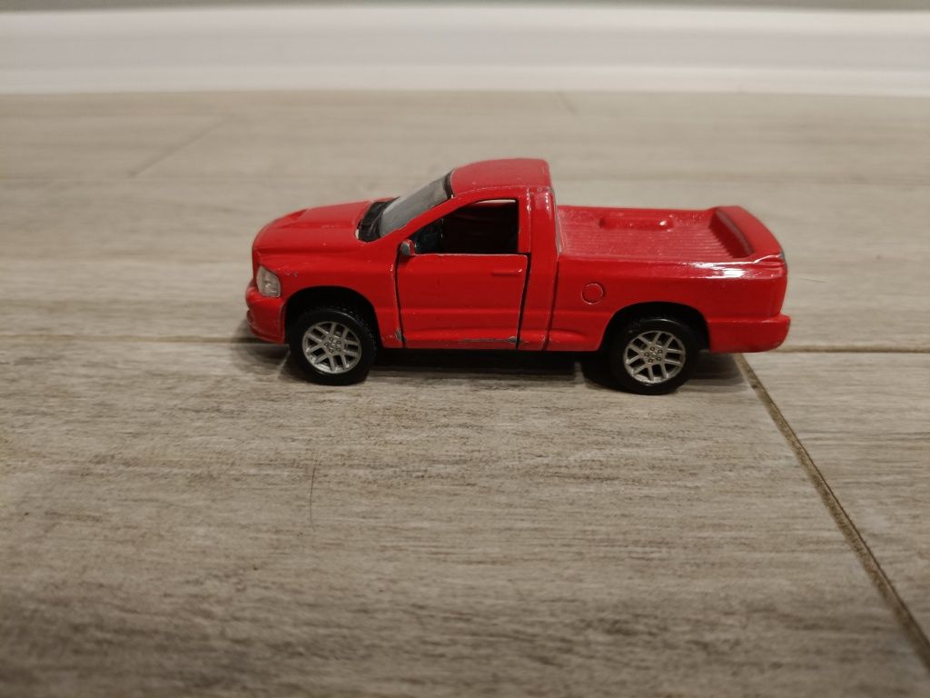 Mini model samochodu Dodge Ram