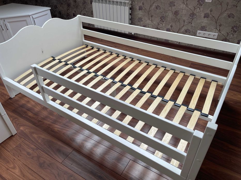 Ліжка для спальні