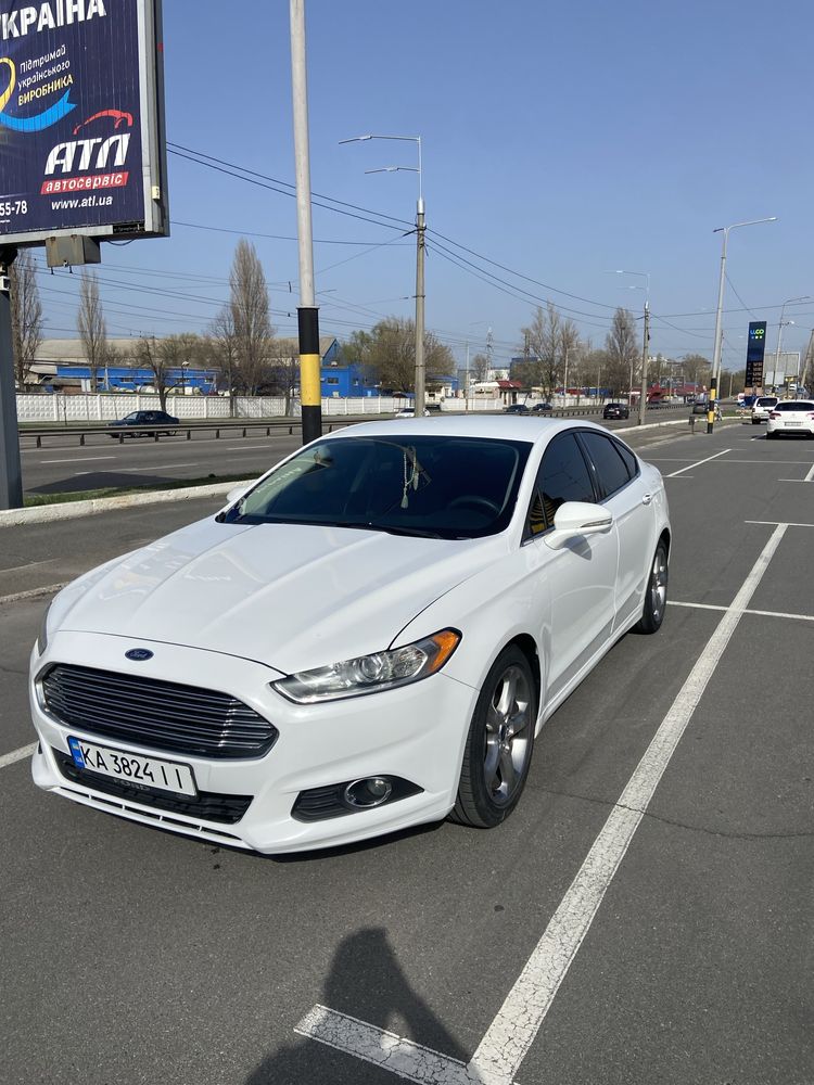 Продам авто Ford Fusion USA, 2,5 обьєм, 2014 року