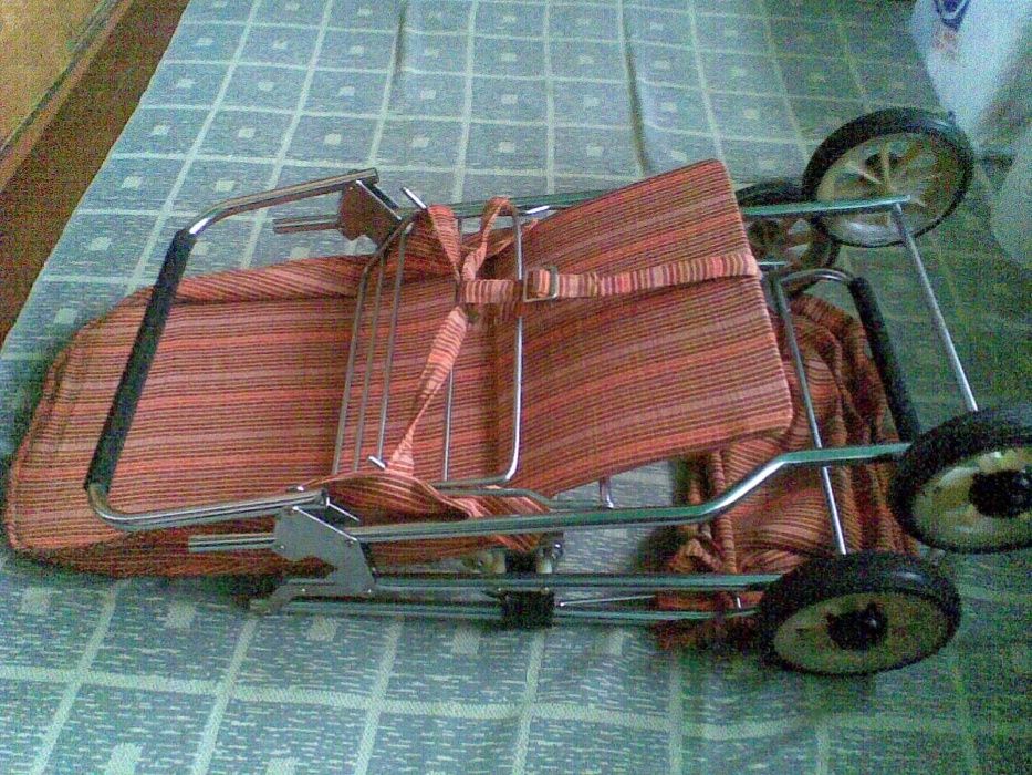 Продам АНТИКВАРНУЮ новую детскую коляску с документами