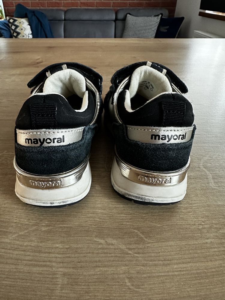 Mayoral rozmiar 26 adidasy