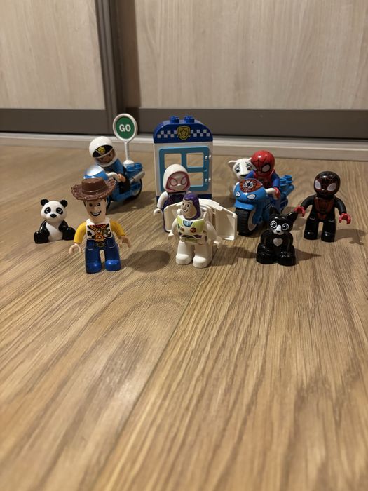 Lego Ville Duplo domek dla calej rodzinki 3 w 1 plus zestaw figurek