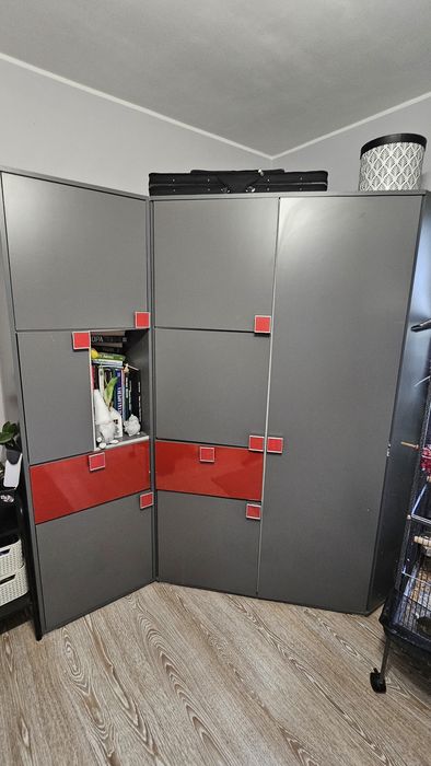 Komplet młodzieżowy mebli szafa biurko półki + łóżko