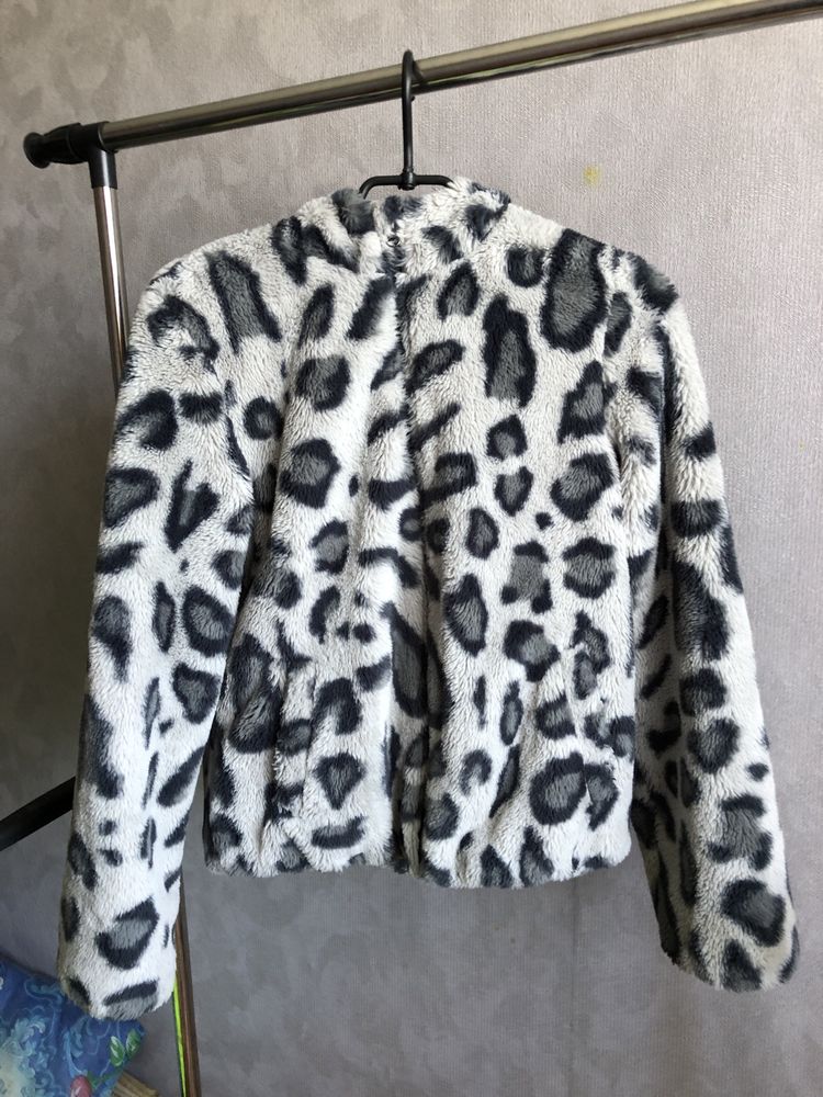 Жіноча леопардова куртка