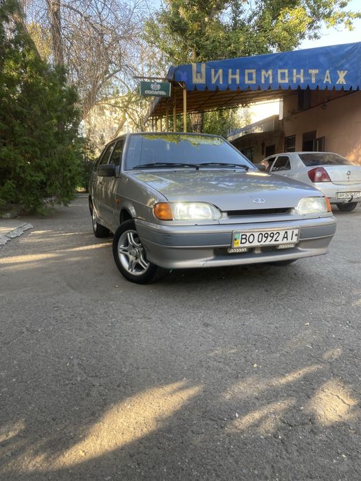 Ваз 2114 на полном ходу.