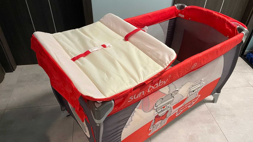 Łóżeczko dziecięce turystyczne składane Sun Baby z akcesoriami