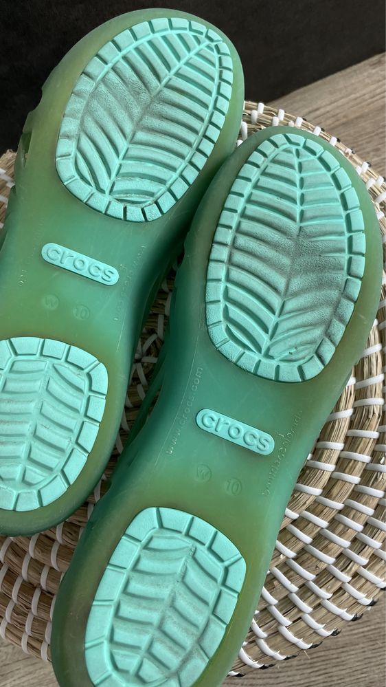 Crocs baleriny Adrina III Flat W10 41/42