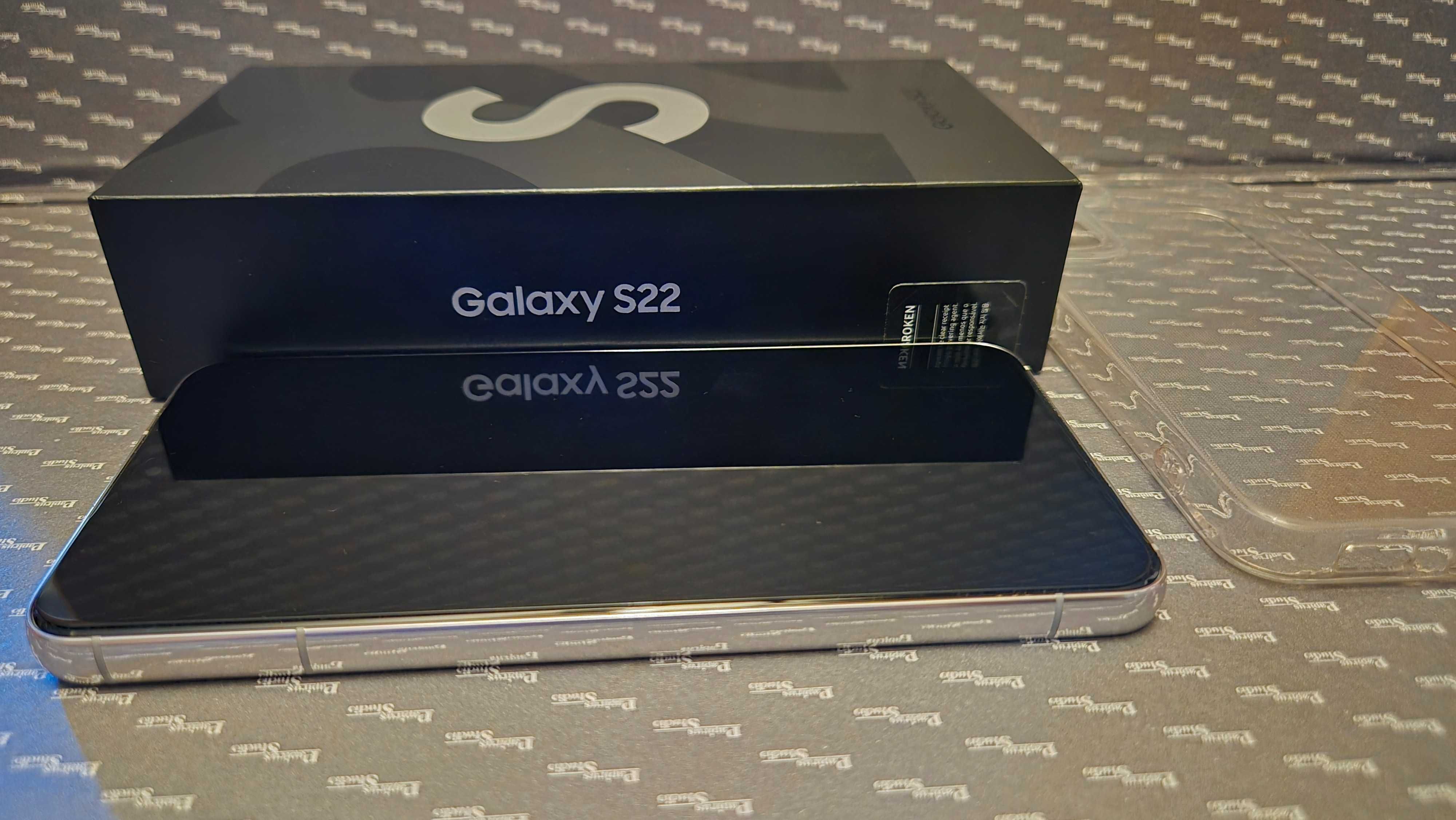 Samsung Galaxy S22 8/256GB - Phantom White - GWARANCJA - Idealny stan!