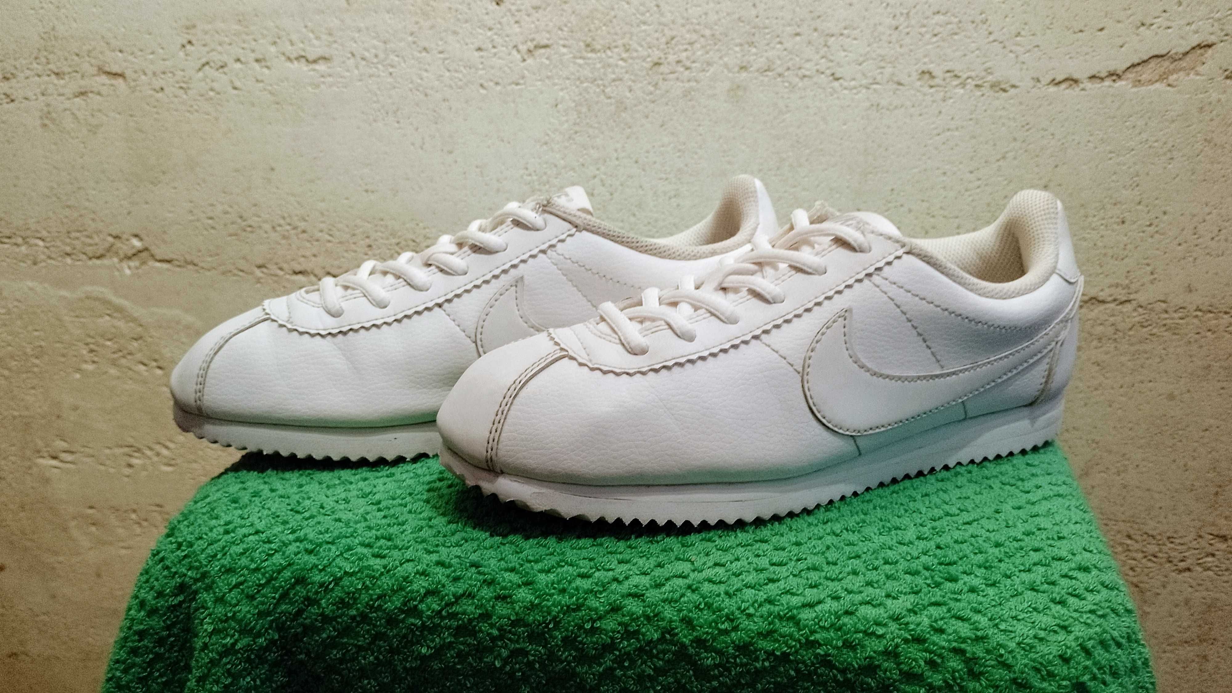 NIKE CORTEZ r.37,5 stan idealny