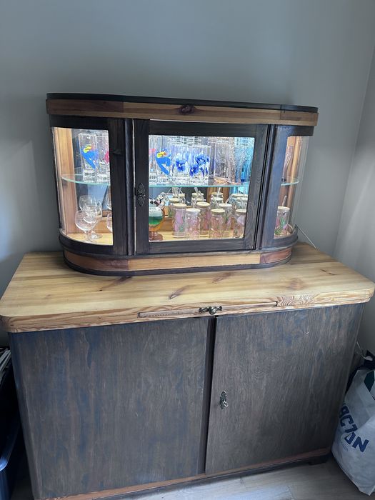 Kredens po renowacji