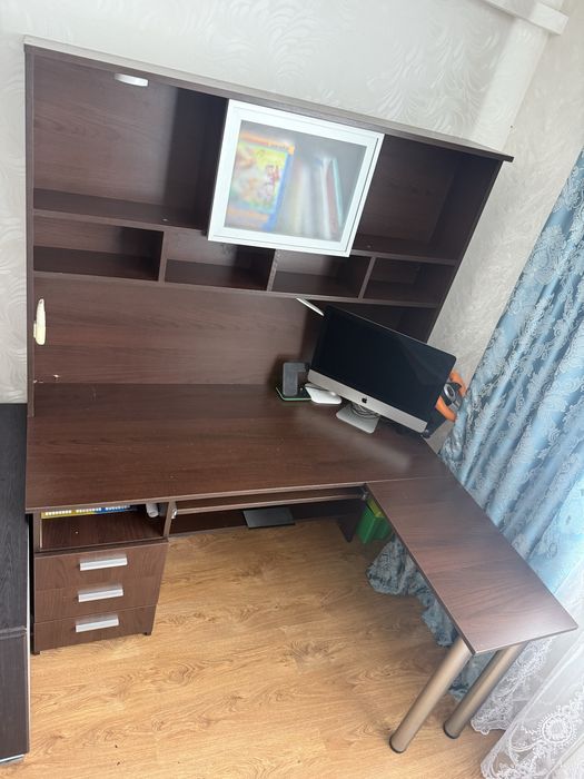 Стіл робочий для студента