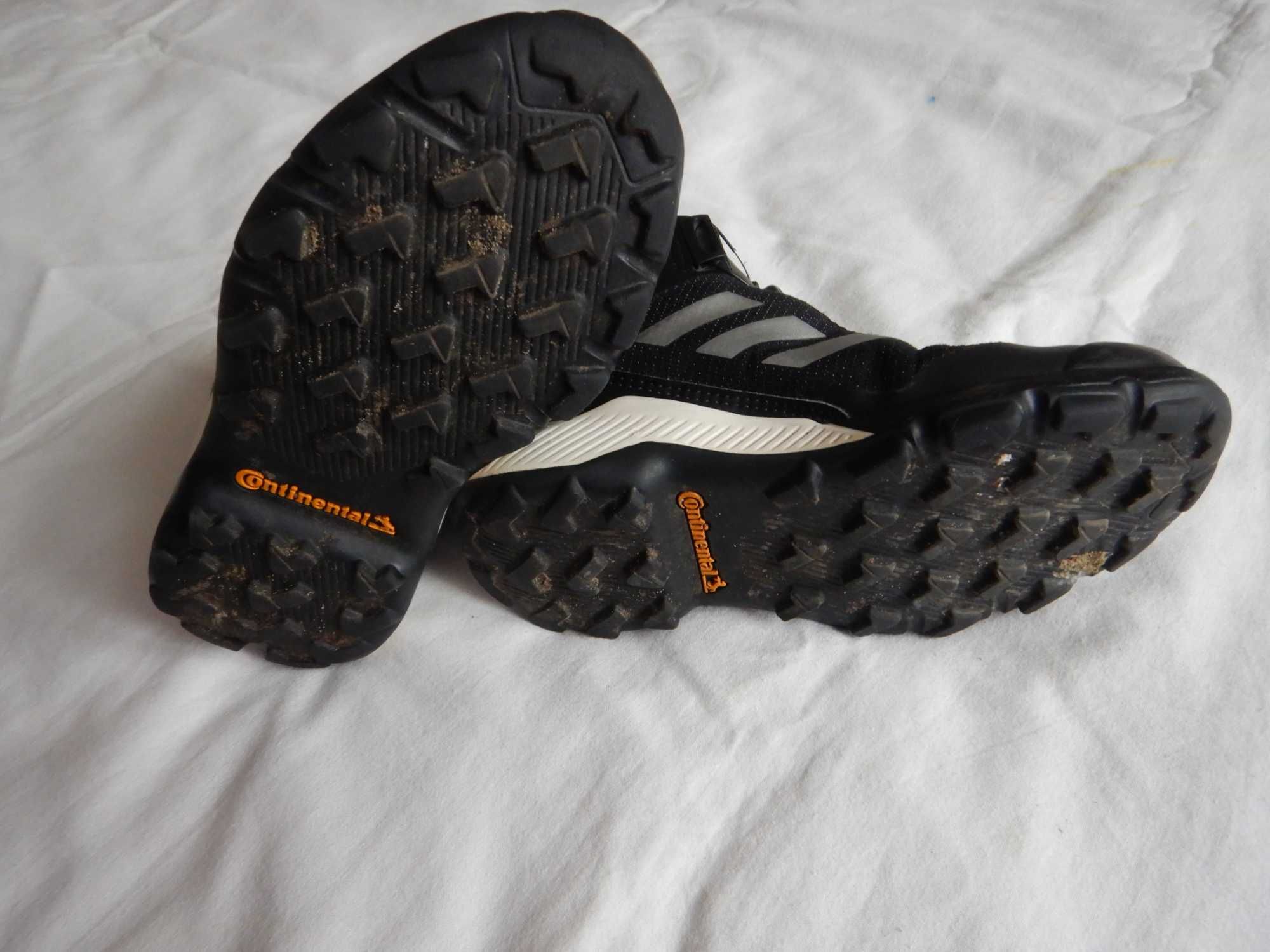 Buty chłopięce BOA adidas TERREX Winter Mid rozm. 30