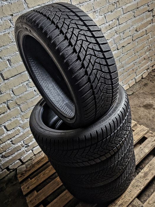 Зимові 225/40r18 Dunlop | 2023 | 9/4.5mm | Germany | Преміум шини
