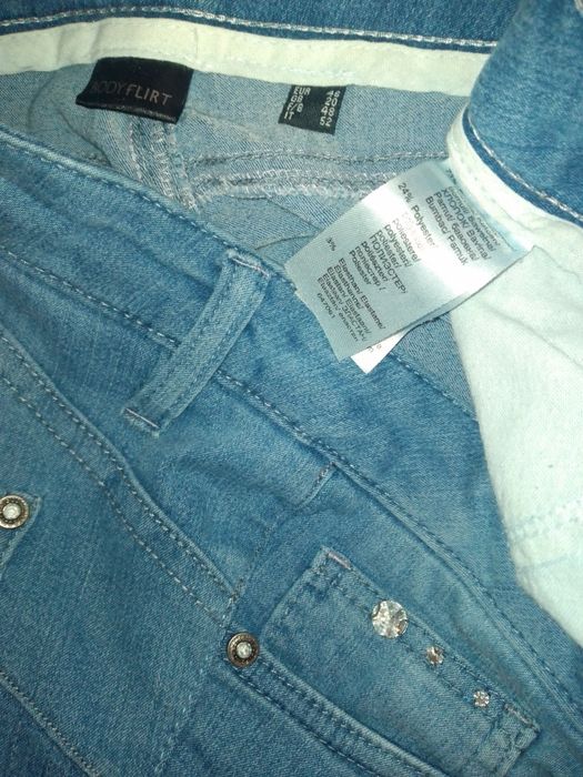 Женские голубые джинсы с потертостями, украшенные камнями, 54-56-58 р