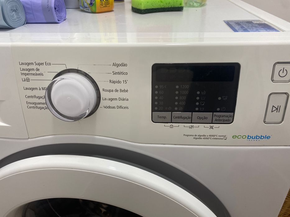 Máquina de Lavar Roupa