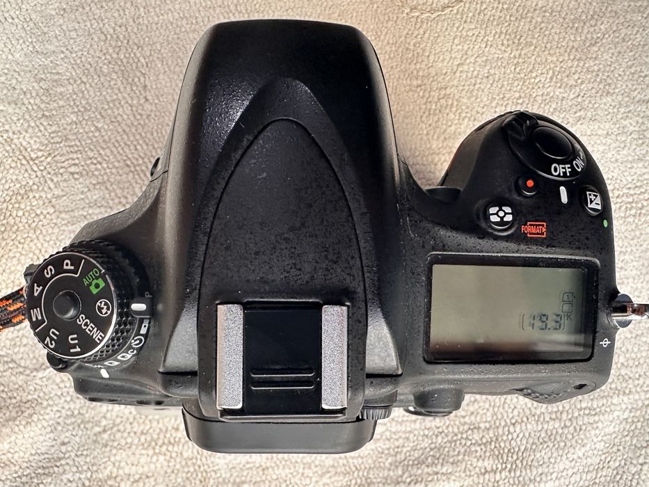 Nikon D610 – Câmara Full Frame em excelente estado