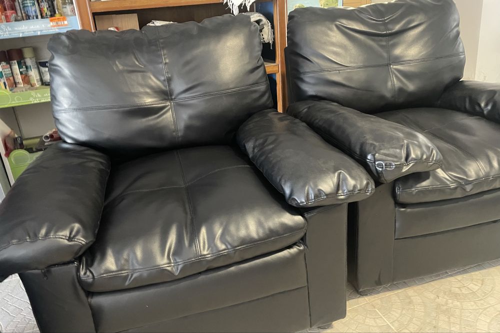 2 sofas semi usados