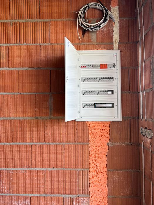 Elektryk – Instalacje Elektryczne, Przyłącza