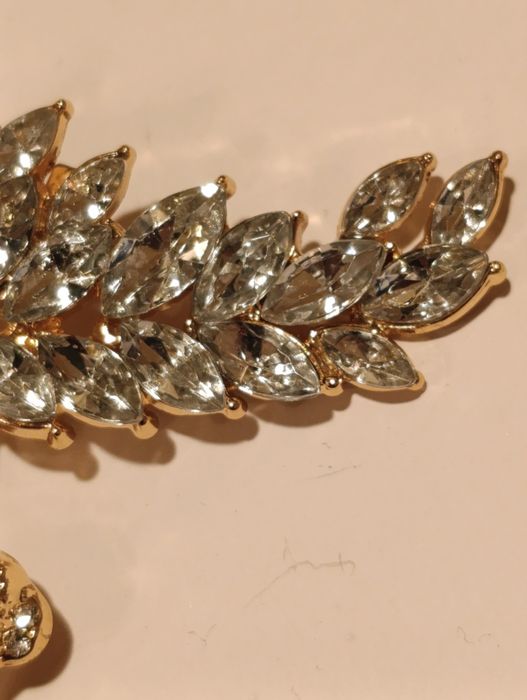 Broszka świąteczna srebrny renifer.