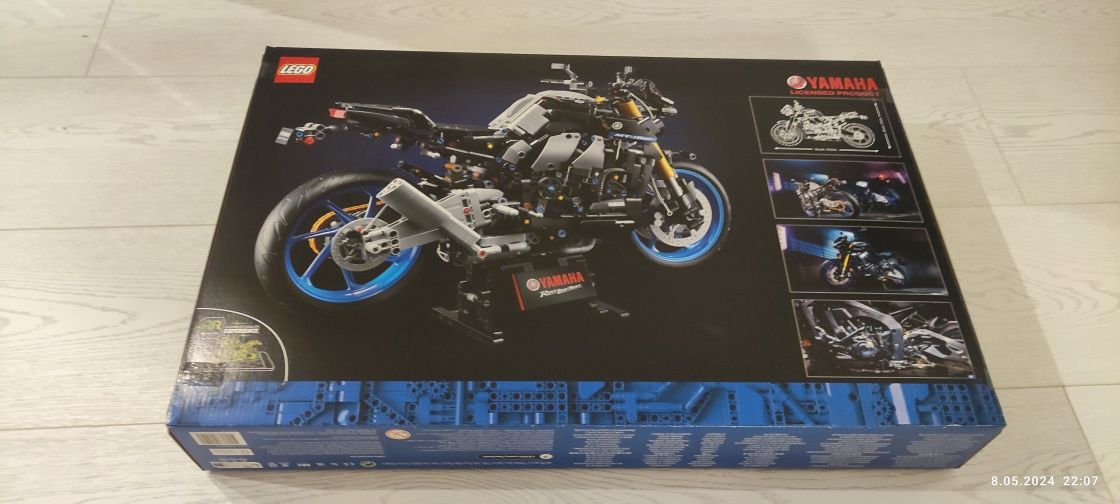 LEGO® 42159 Technic - Yamaha MT-10 SP