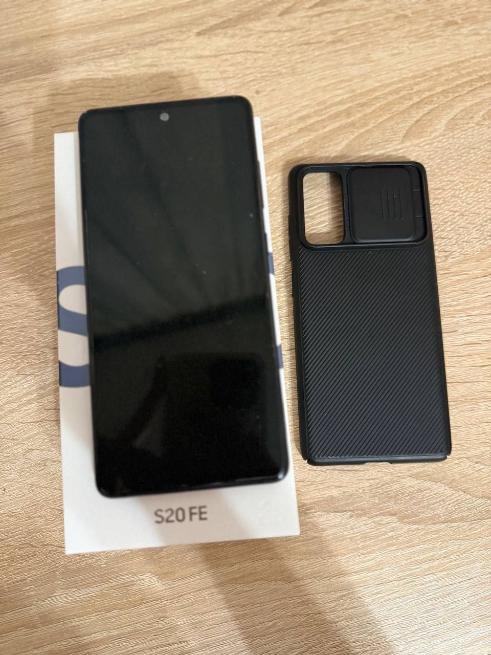 S20 fe samsung (Navy color)