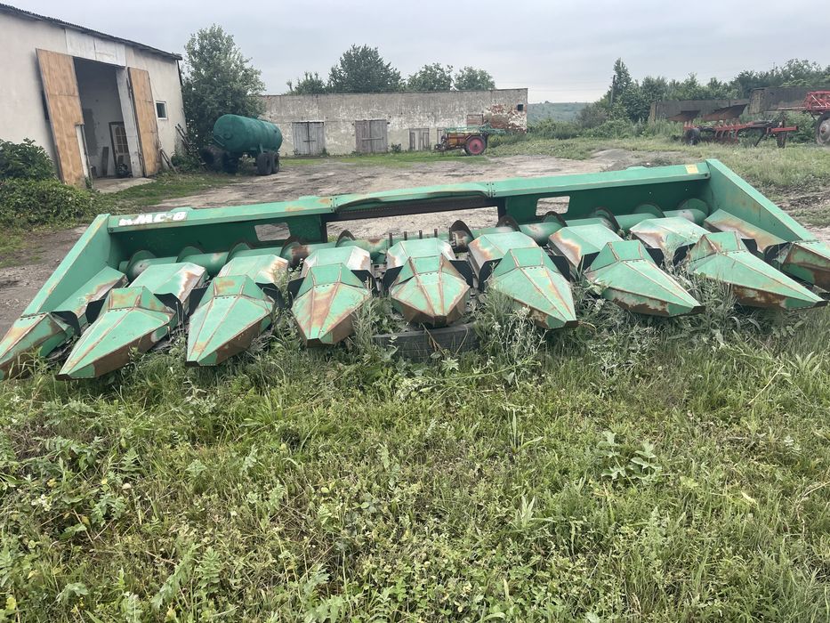 Жатка кукурузяна кмс 8