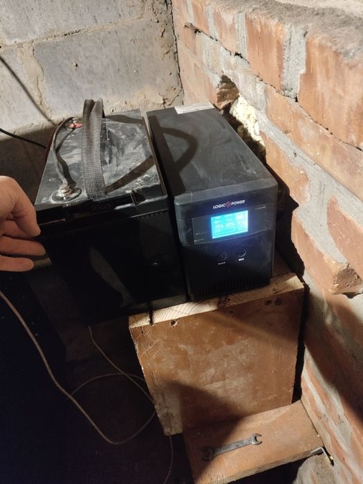 Продам ДБЖ LogicPower LPM-PSW-560Va з номінальною потужністю 1050 Вт