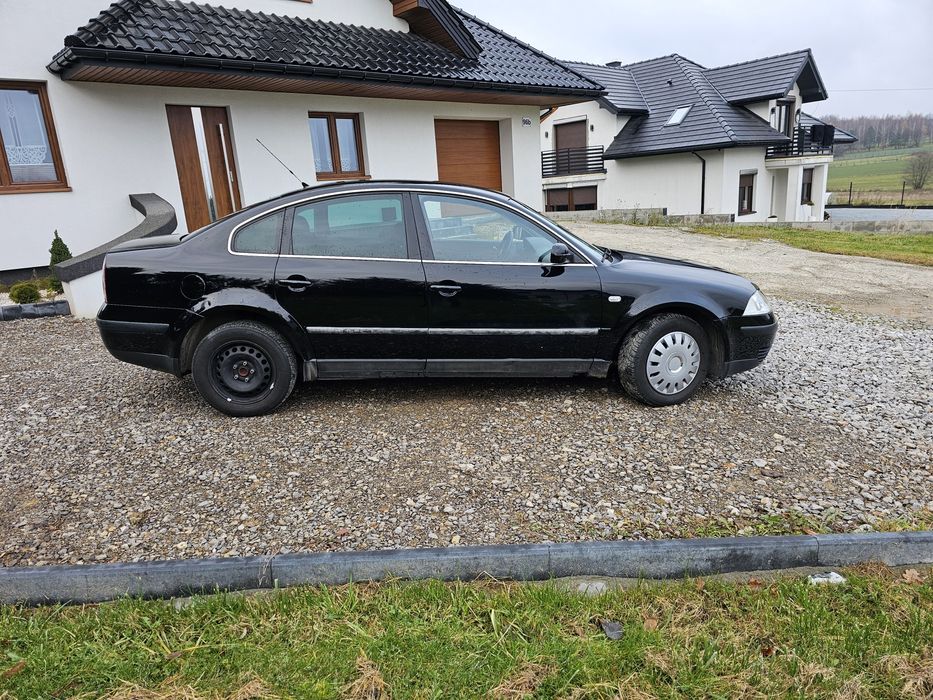 Czarny Passat b5 fl