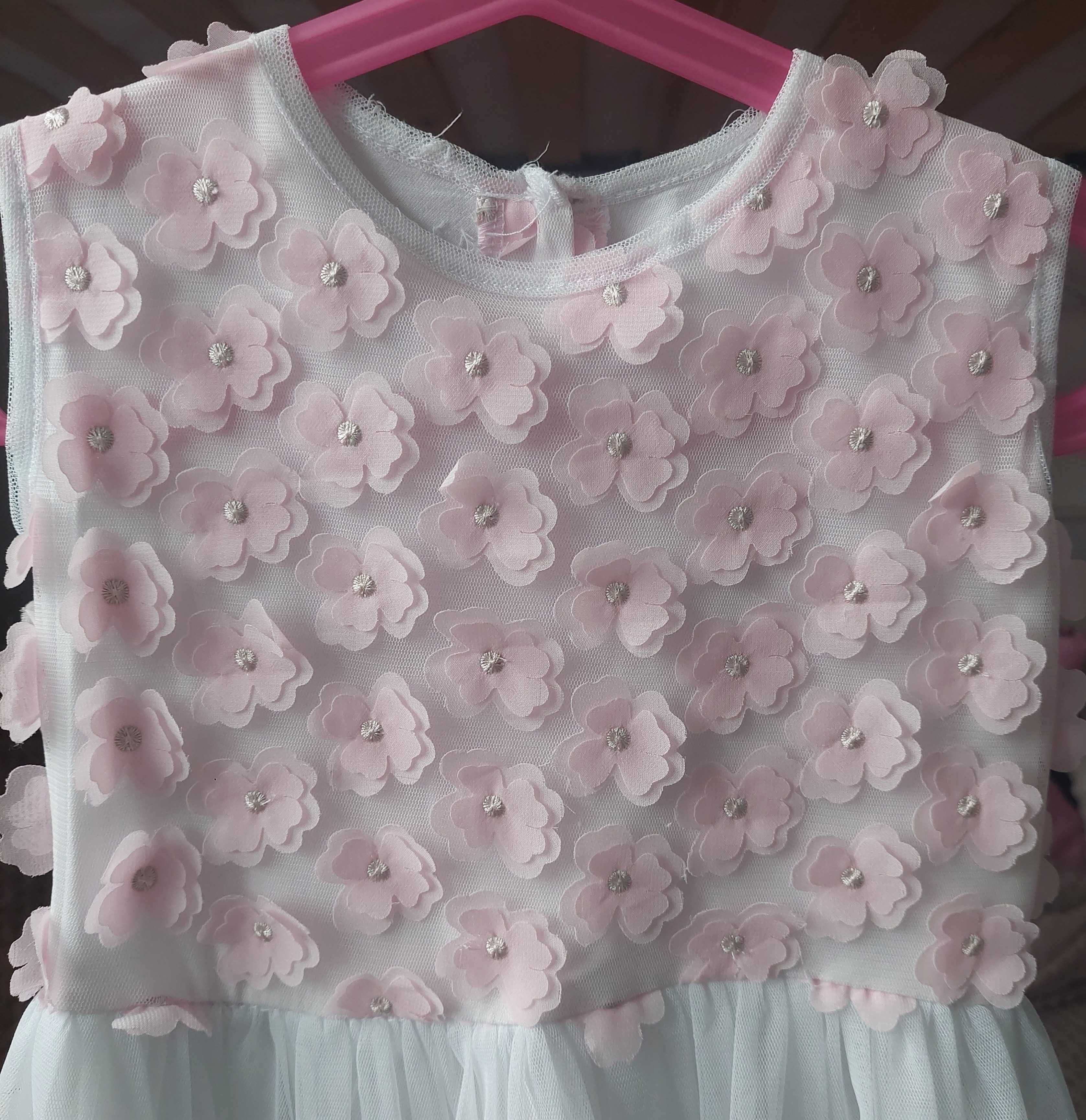 Sukienka dla dziewczynki biały tiul różowe kwiatki