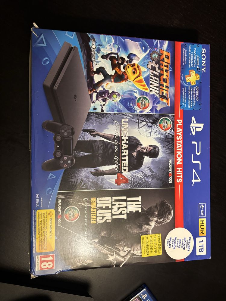 Playstation 4 slim 1tb + gta V